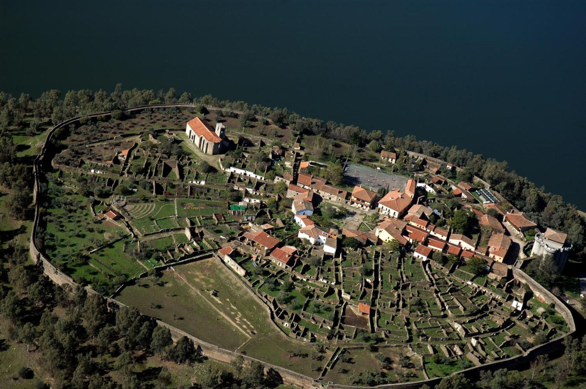 Apartamentos El Jardin Del Poeta Guijo de Granadilla Εξωτερικό φωτογραφία