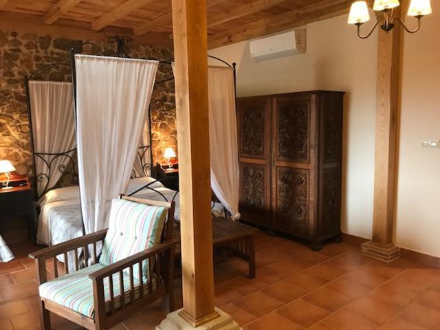 Apartamentos El Jardin Del Poeta Guijo de Granadilla Δωμάτιο φωτογραφία