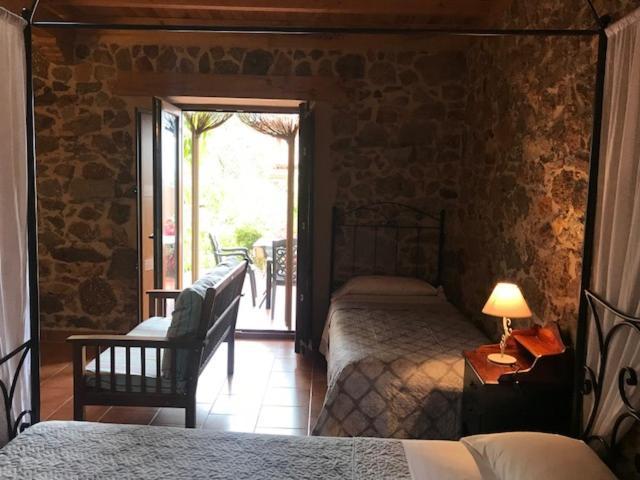 Apartamentos El Jardin Del Poeta Guijo de Granadilla Δωμάτιο φωτογραφία